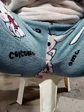 JasminePham online show from 15, 1, 2025