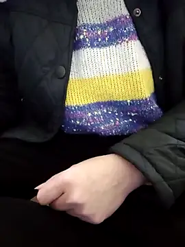 JasminePham online show from 17, 1, 2025