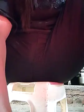 JasminePham online show from 5, 3, 2025