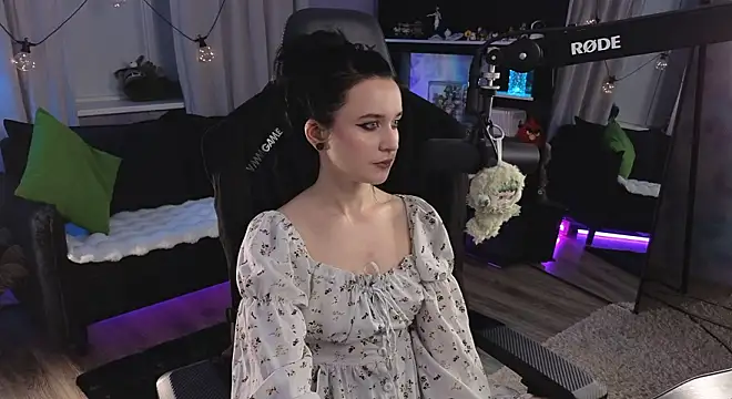 KiraLiLime online show from 8, 3, 2026