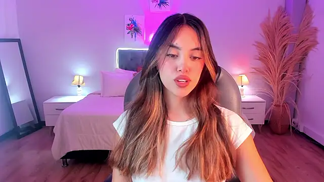 Snapshot of _Charlotte_evans_1 chatting on 8, 2, 2026 Charlotte evans 1 online show from 8, 2, 2026