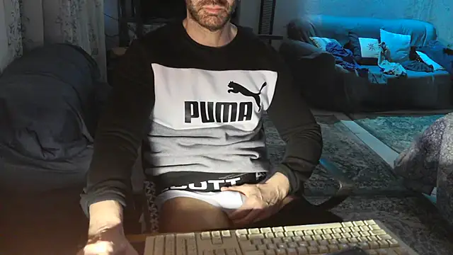 Snapshot of TebaldHot chatting on 25, 11, 2025 TebaldHot online show from 25, 11, 2025