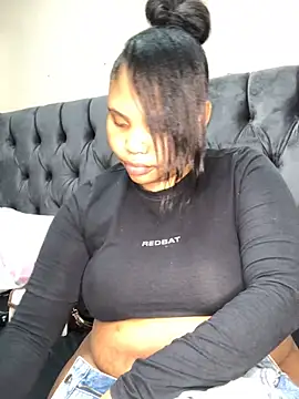 Snapshot of Anaelle24 chatting on 14, 7, 2026 Anaelle24 online show from 14, 7, 2026