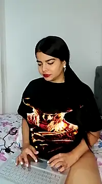 Snapshot of LalitaQueen chatting on 4, 12, 2024 LalitaQueen online show from 4, 12, 2024