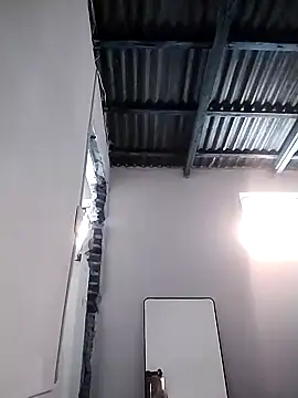 Xtrem3HARDxxx online show from 2, 1, 2025