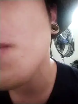 Xtrem3HARDxxx online show from 3, 1, 2025