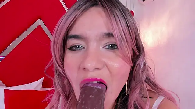 SusanCouper online show from 7, 3, 2025