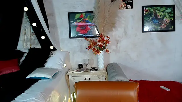 Kyara Queen online show from 31, 1, 2025