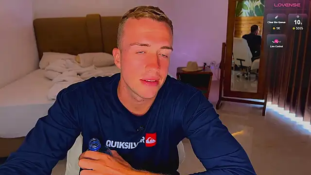 tommy cumfinger online show from 6, 11, 2025