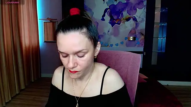 AriaGray online show from 4, 4, 2026