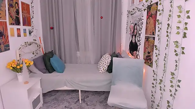 Snapshot of Lattea chatting on 5, 1, 2025 Lattea online show from 5, 1, 2025