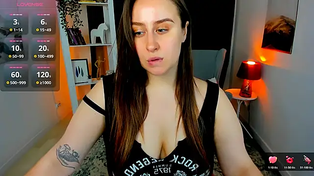 Snapshot of Lattea chatting on 18, 10, 2025 Lattea online show from 18, 10, 2025