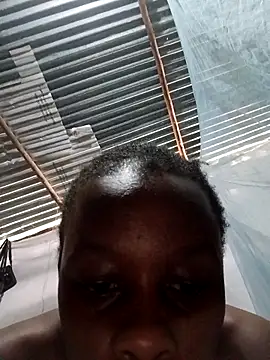 petitebaby001 online show from 18, 2, 2026