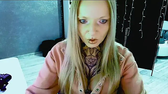 Snapshot of InesGold chatting on 18, 9, 2025 InesGold online show from 18, 9, 2025