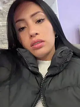 Sara luna  online show from 14, 12, 2024