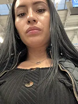 Sara luna  online show from 1, 3, 2025