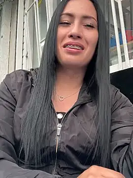 Sara luna  online show from 21, 3, 2025