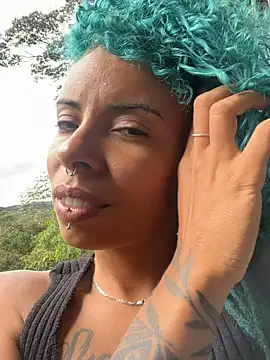 Snapshot of sammoura01 chatting on 21, 11, 2025 sammoura01 online show from 21, 11, 2025