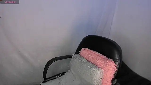 Snapshot of milysauria1 chatting on 21, 2, 2025 milysauria1 online show from 21, 2, 2025