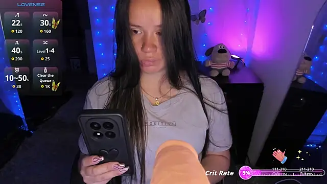 Snapshot of milysauria1 chatting on 4, 10, 2025 milysauria1 online show from 4, 10, 2025