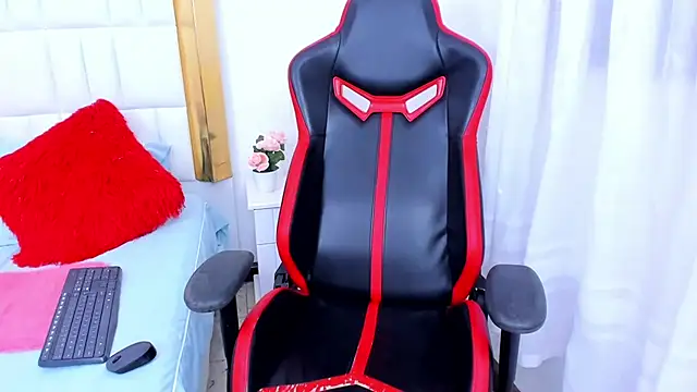 MadelineJackson online show from 18, 1, 2025