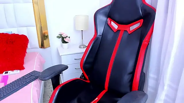 MadelineJackson online show from 15, 3, 2025