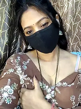 Snapshot of Monalisha_G chatting on 5, 4, 2026 Monalisha G online show from 5, 4, 2026