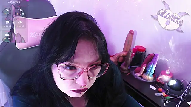 Snapshot of LiloMoon69 chatting on 2, 5, 2026 LiloMoon69 online show from 2, 5, 2026