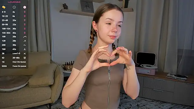 DominikaElis online show from 9, 9, 2025