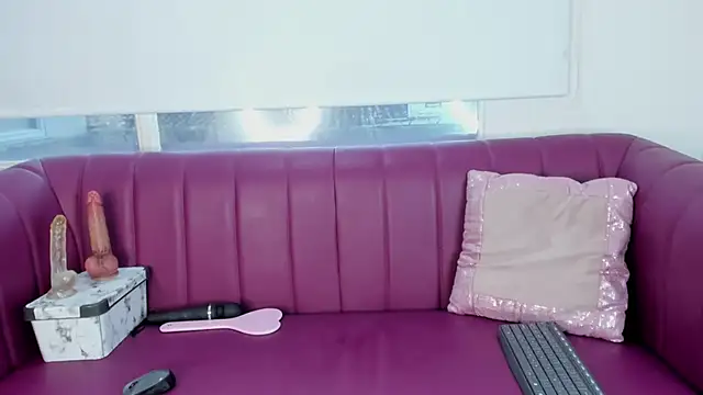 Daddysgirl1  online show from 28, 12, 2024