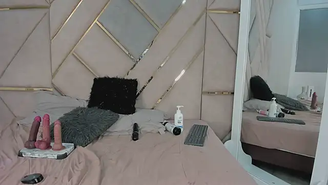 Daddysgirl1  online show from 28, 1, 2025