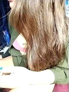 sexylaya2 online show from 6, 4, 2026