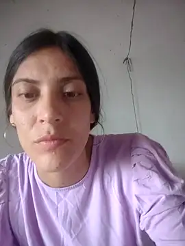 Snapshot of aleja_2024 chatting on 4, 10, 2025 aleja 2024 online show from 4, 10, 2025