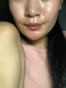 Snapshot of Zeni_fer chatting on 6, 3, 2025 Zeni fer online show from 6, 3, 2025