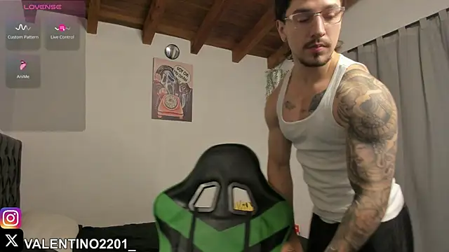 Valentino Xander online show from 6, 10, 2025