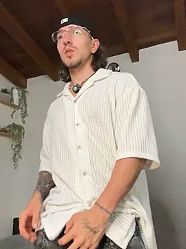 Valentino Xander online show from 12, 3, 2026