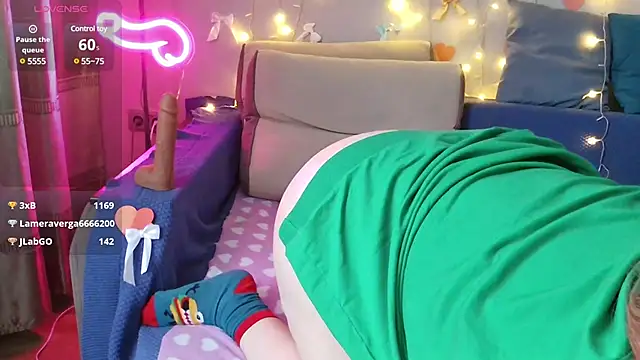 Snapshot of MilaaMilaa chatting on 13, 2, 2025 MilaaMilaa online show from 13, 2, 2025