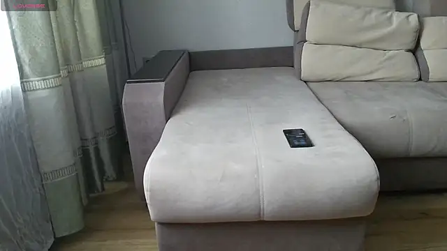 Snapshot of MilaaMilaa chatting on 6, 10, 2025 MilaaMilaa online show from 6, 10, 2025