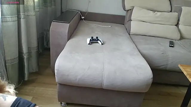 Snapshot of MilaaMilaa chatting on 1, 11, 2025 MilaaMilaa online show from 1, 11, 2025