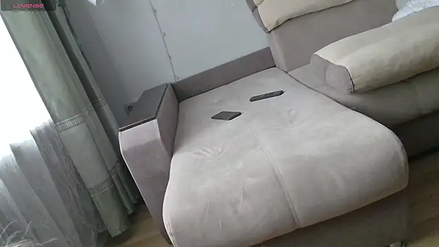 Snapshot of MilaaMilaa chatting on 24, 11, 2025 MilaaMilaa online show from 24, 11, 2025