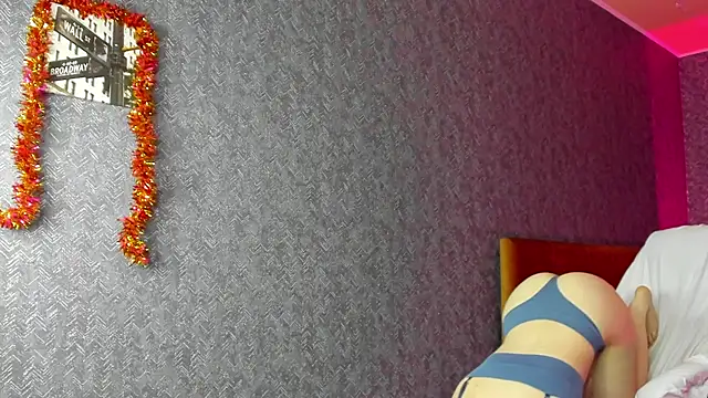 Nicole Charm online show from 27, 12, 2024