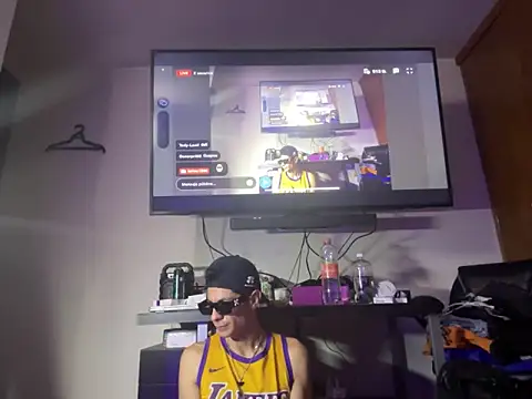 Snapshot of latino1986 chatting on 1, 3, 2025 latino1986 online show from 1, 3, 2025