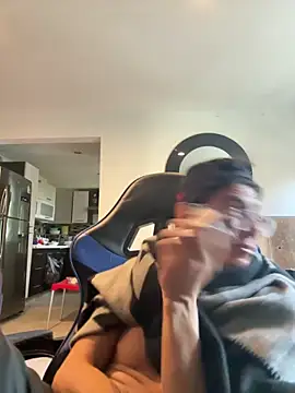 Snapshot of latino1986 chatting on 3, 3, 2025 latino1986 online show from 3, 3, 2025