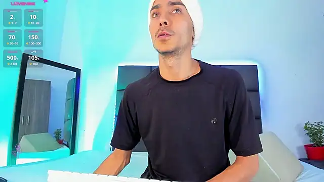 Snapshot of steven_hott8 chatting on 12, 2, 2025 steven hott8 online show from 12, 2, 2025