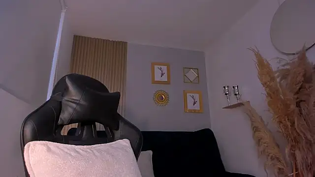 NatyFerrer  online show from 11, 10, 2025