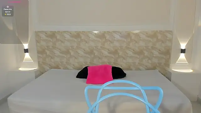 Snapshot of AliceRoss0 chatting on 21, 10, 2025 AliceRoss0 online show from 21, 10, 2025