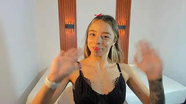 Snapshot of AliceRoss0 chatting on 29, 11, 2025 AliceRoss0 online show from 29, 11, 2025