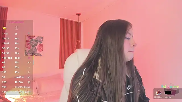 Snapshot of TiffanyWright chatting on 7, 11, 2025 TiffanyWright online show from 7, 11, 2025