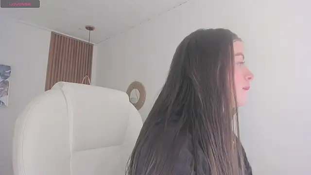 TiffanyWright online show from 2, 2, 2026