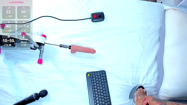 CintiaVega online show from 1, 2, 2025